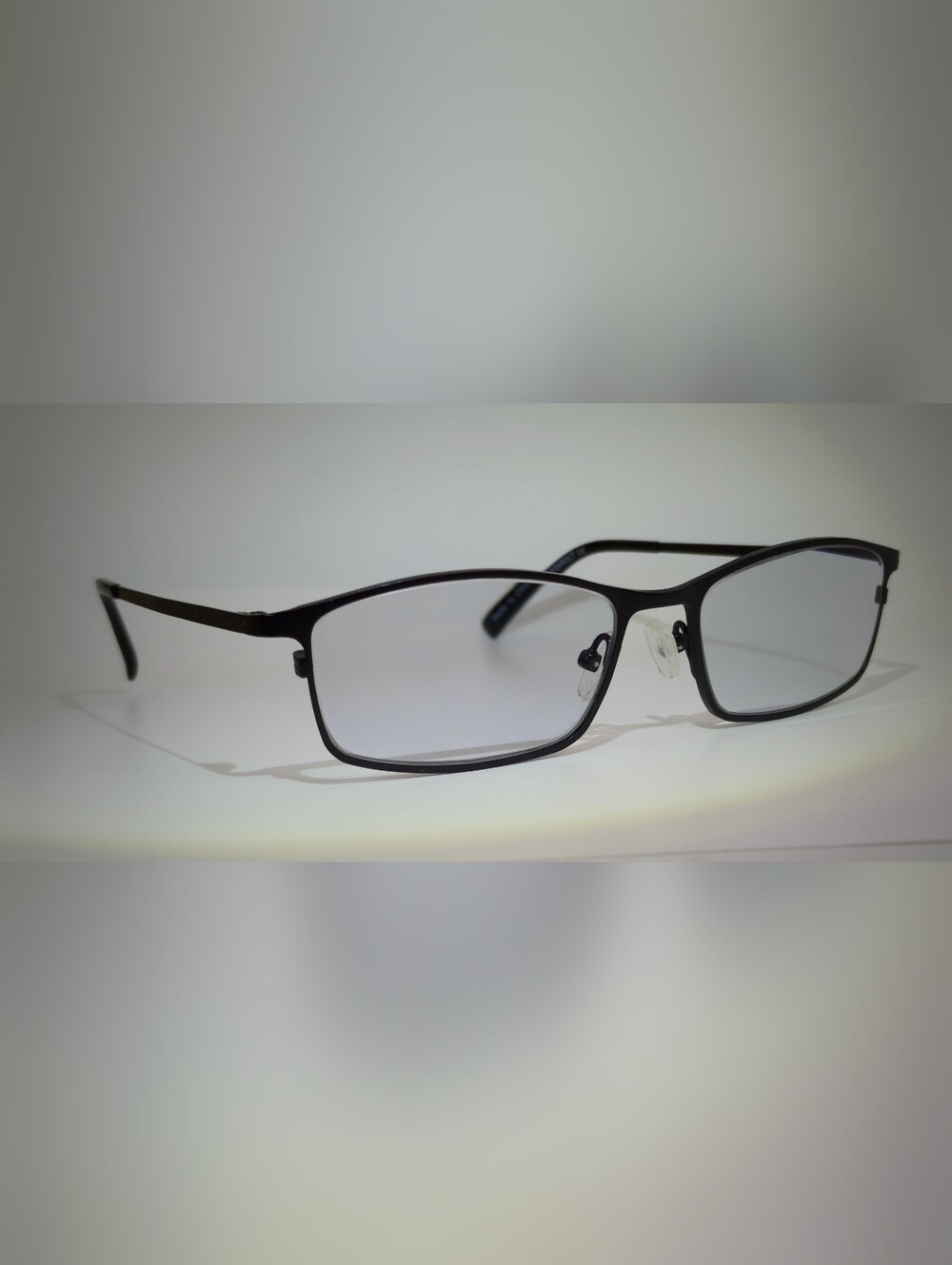 Present. Black Rectangular Metal Frame. - Picture 4 of 9